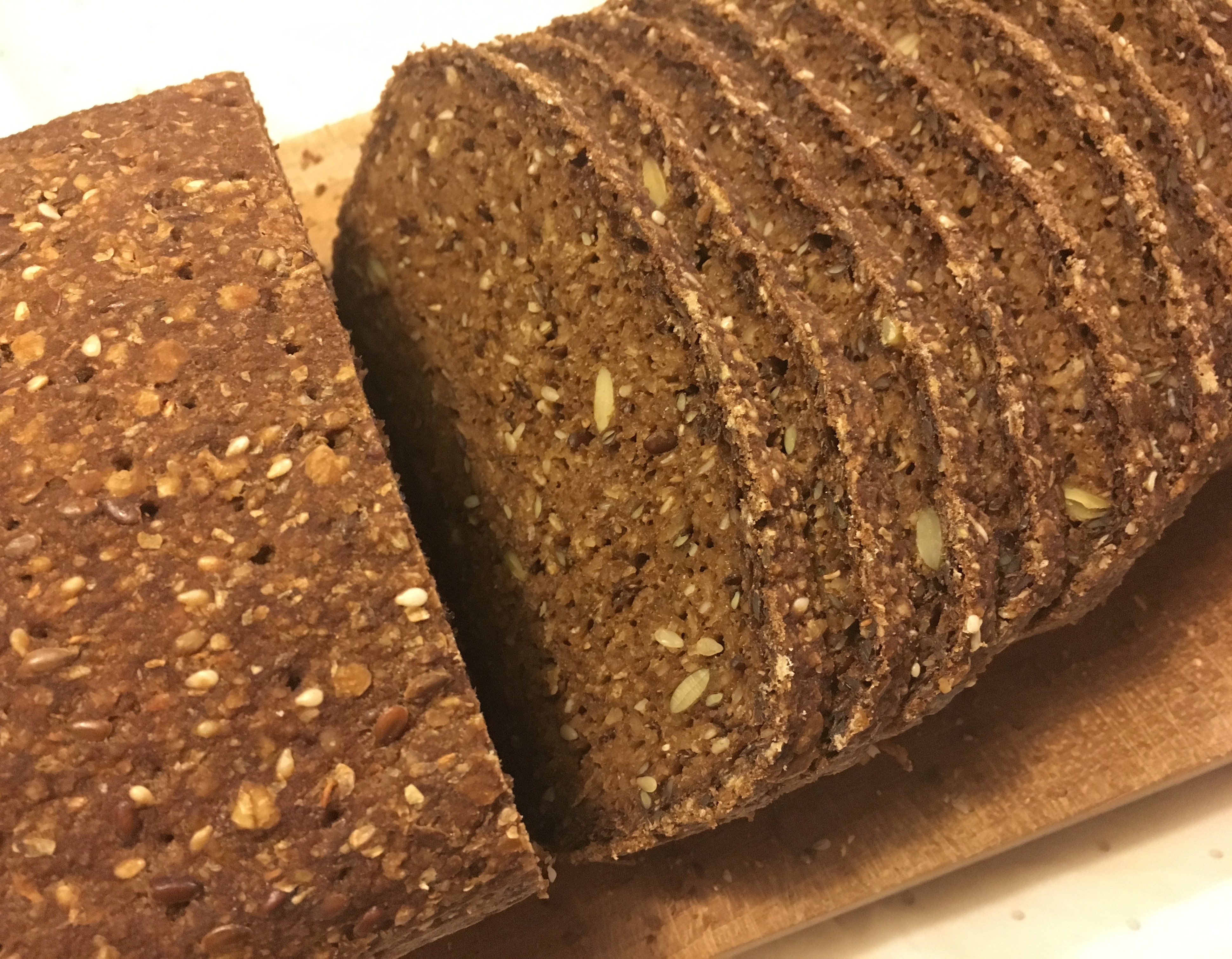 Godt og glutenfrit “rug”brød
